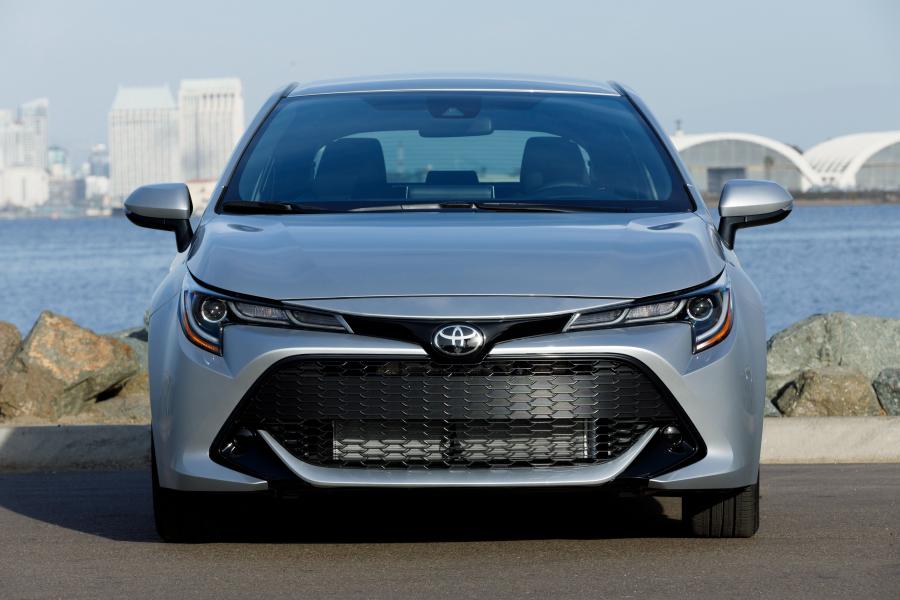  Toyota Corolla SE Hatchback 2018 года  (NA) (фото 11 из 30)